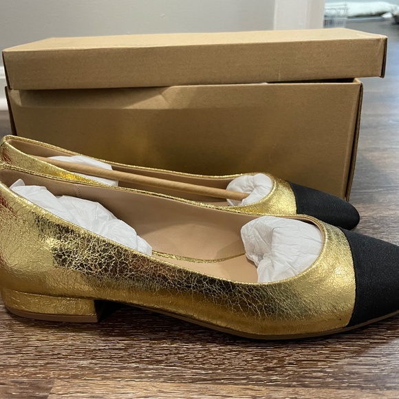 Steve Madden Cap Toe Flats - Picture 1 of 3